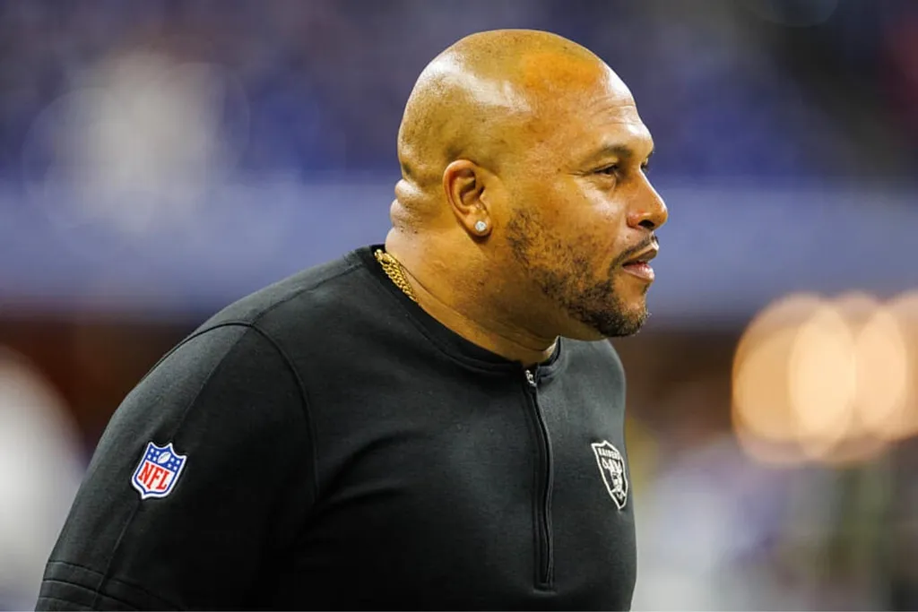 NFL: Antonio Pierce assume nova fun&ccedil;&atilde;o nos Raiders