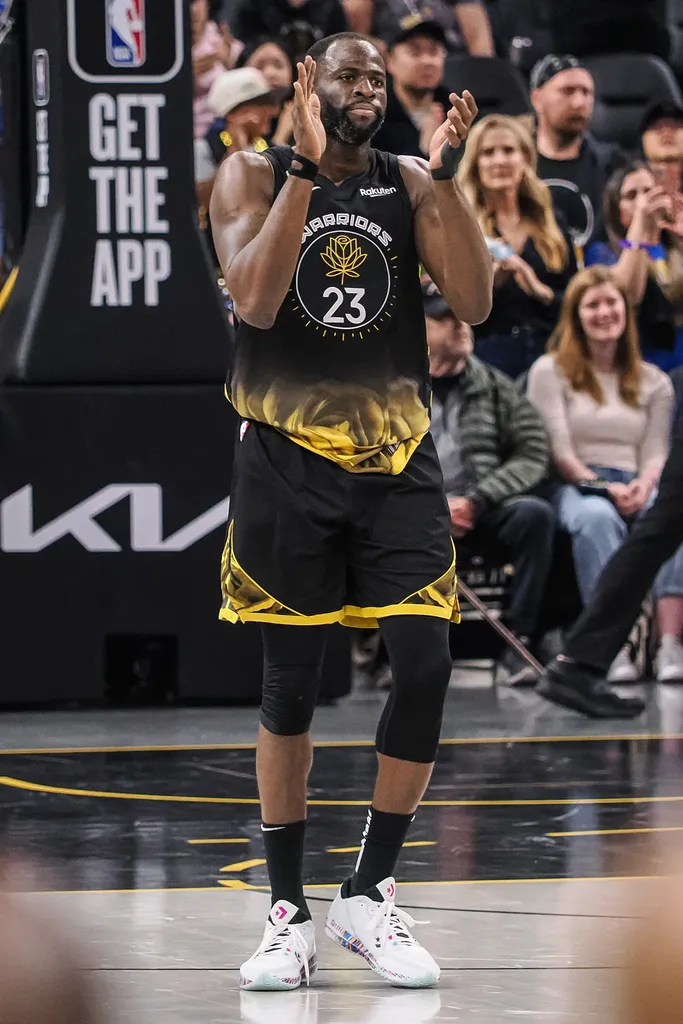 NBA: Draymond Green tem momento fofo ap&oacute;s ca&ccedil;ar confus&atilde;o em quadra