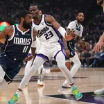 NBA: Sabonis atinge marca absurda, mas v&ecirc; Irving decidir e vencer para os Mavericks