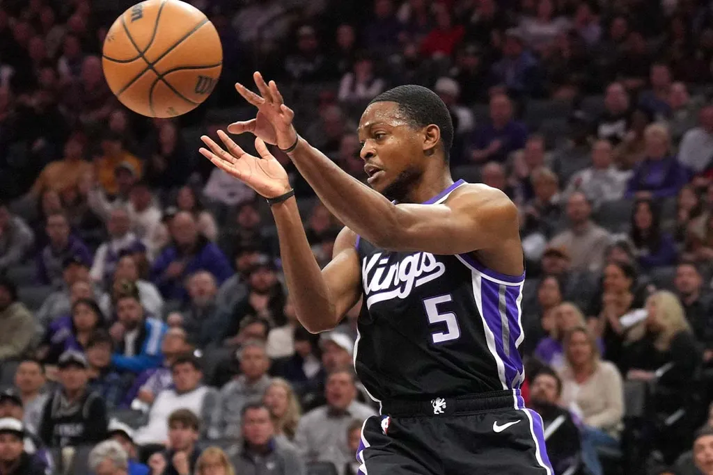 NBA: Em noite brilhante de De&rsquo;Aaron Fox, Kings vence OKC