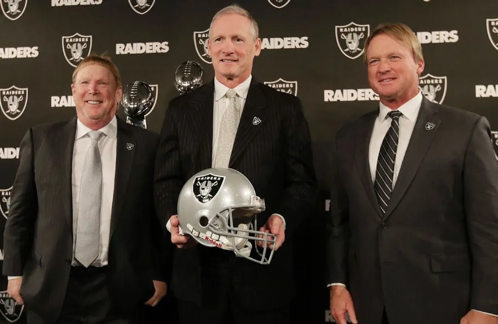 Pela imagem que nos passa, Oakland Raiders continua sendo o Vasco da NFL