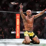 UFC Vegas 92: Edson Barboza bate peso na pesagem e confirma luta&nbsp;principal
