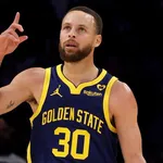 Em duelo &eacute;pico entre Curry e LeBron, Warriors vencem Lakers em jogo decisivo