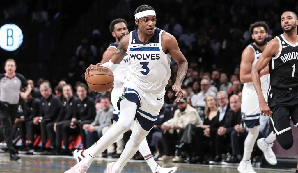 NBA: Wolves renovam com McDaniels por R$ 680 milh&otilde;es e extens&atilde;o m&aacute;xima