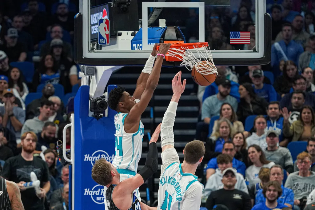 [NBA] Hornets v&atilde;o aposentar a camisa 1 de Muggsy Bogues, o menor jogador da hist&oacute;ria
