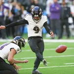 Messi da NFL! Justin Tucker comanda com os p&eacute;s a vit&oacute;ria dos Ravens sobre os Titans
