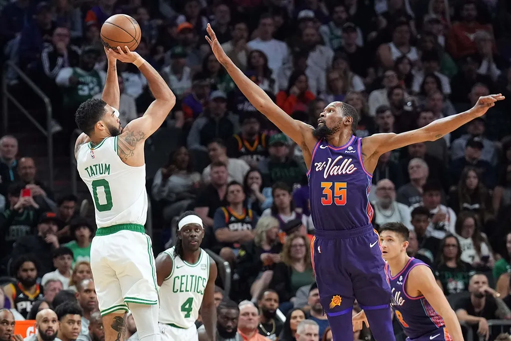 NBA: Kevin Durant brilha, mas Suns s&atilde;o eclipsados pelos Celtics no Arizona