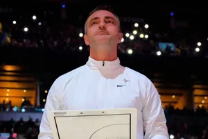 NBA: técnico dos Raptors chora morte de assistente dos Warriors e faz tributo