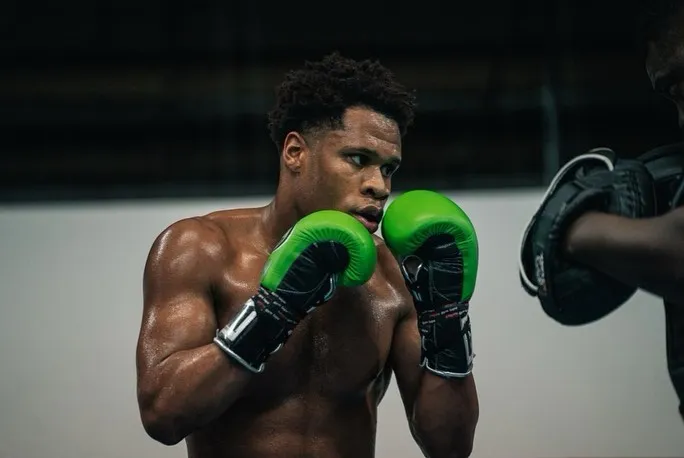 Campe&atilde;o no boxe &eacute; preso nos Estados Unidos por acusa&ccedil;&atilde;o grave