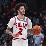 NBA: Lonzo Ball far&aacute; nova cirurgia e corre risco de ficar at&eacute; 33 meses sem jogar