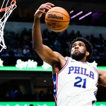 76ers t&ecirc;m dificuldade, mas vencem Pacers com 42 pontos de Embiid