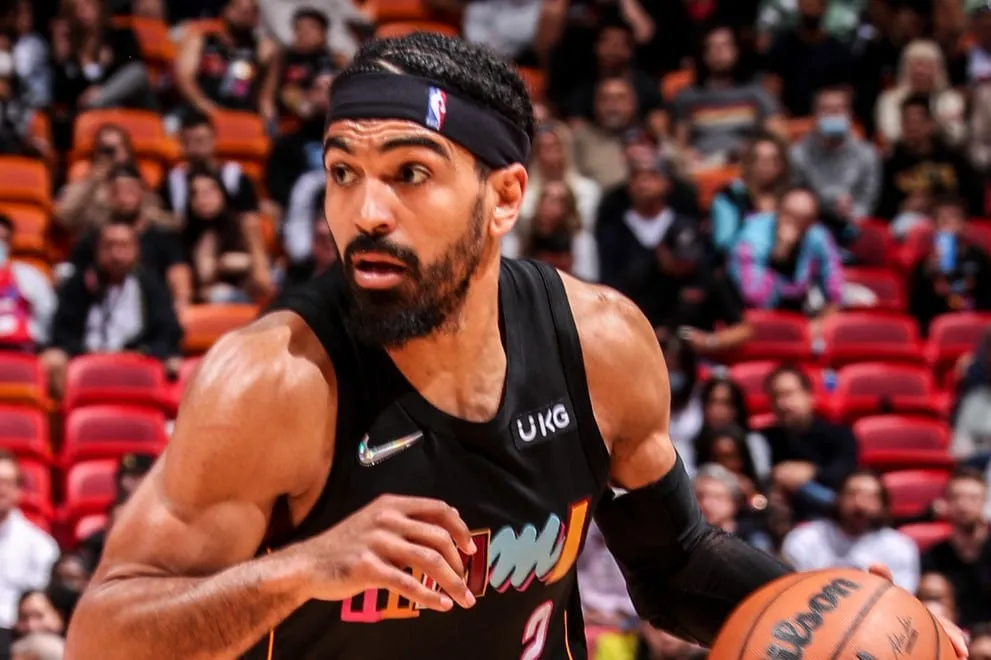 Gabe Vincent, Miami Heat, NBA. Foto: Reprodu&ccedil;&atilde;o/Twitter/@MiamiHEAT
