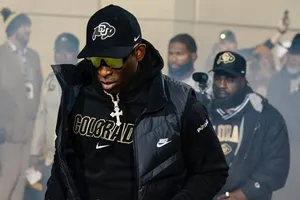 NFL: Deion Sanders é eleito personalidade esportiva em 2023