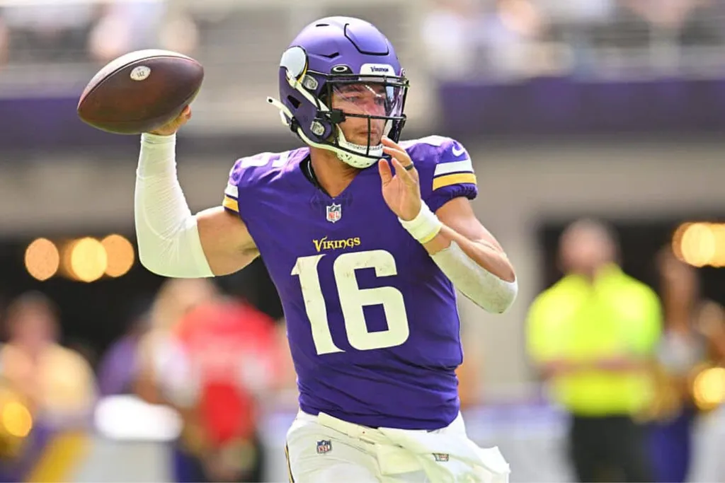 Vikings d&aacute; nova chance a calouro como titular contra os Packers