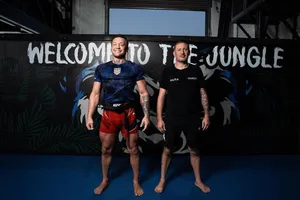 Conor McGregor se torna faixa preta de jiu-jítsu