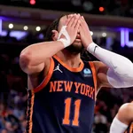 NBA: estrela dos Knicks perde at&eacute; a fala com mensagem da torcida