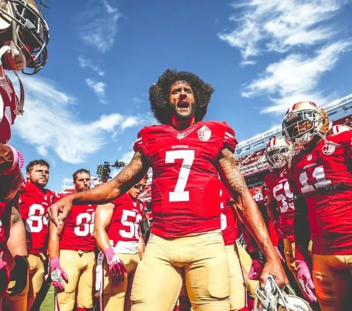 Comercial da Nike com Colin Kaepernick ser&aacute; exibido durante abertura da temporada