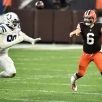 NFL: Colts renovam com veterano de destaque&nbsp;na&nbsp;defesa