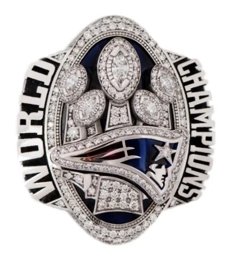 Anel de campe&atilde;o do Super Bowl LI vers&atilde;o fam&iacute;lia Brady &eacute; vendido por US$ 344 mil
