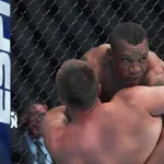 UFC 302: Malhadinho finaliza Romanov no 1&ordm; round e pede b&ocirc;nus e luta em Paris