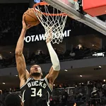 NBA: Ainda sem novo t&eacute;cnico, Bucks depenam Pelicans
