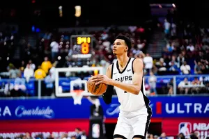 Decepcionou? Wembanyama faz avaliação sincera sobre estreia pelos Spurs