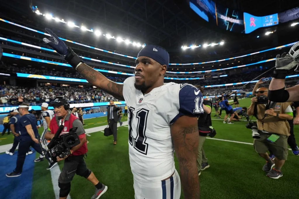 NFL: Cowboys exercem op&ccedil;&atilde;o e renovam com Micah Parsons por um ano
