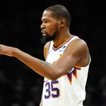 Frustrado nos Suns, Kevin Durant desabafa ap&oacute;s 3&ordf; derrota: &lsquo;Dif&iacute;cil jogar&rsquo;