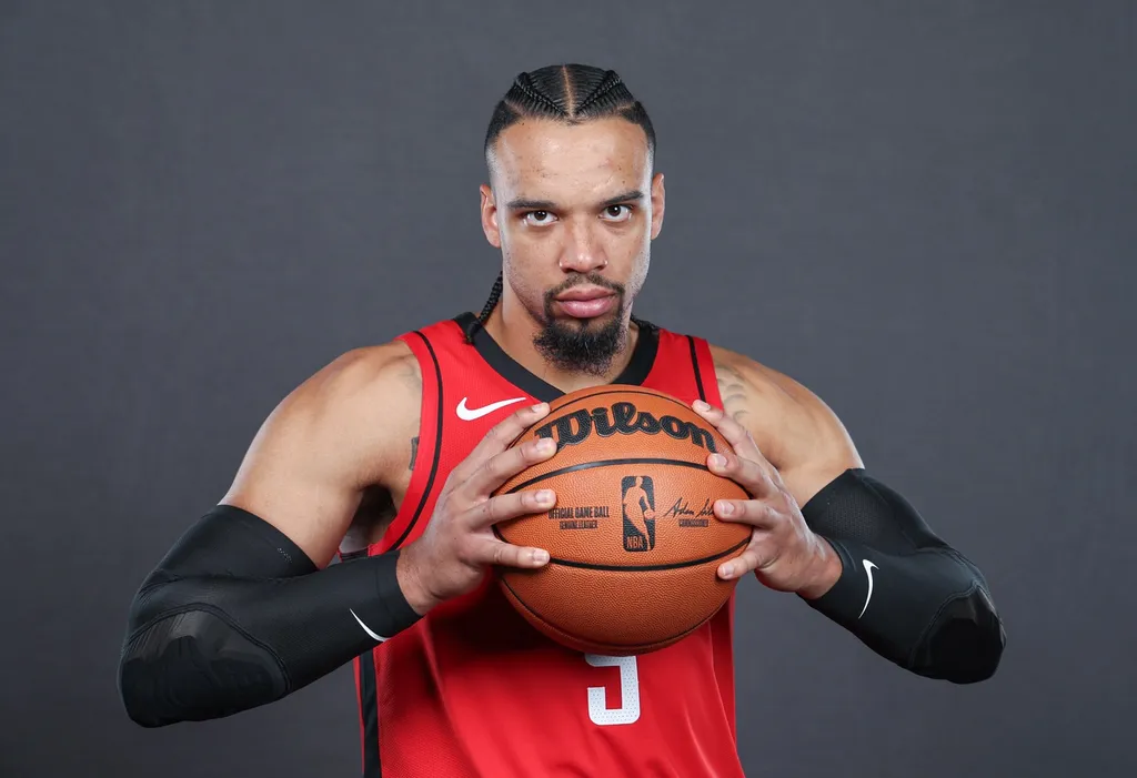 NBA: Dillon Brooks aponta persegui&ccedil;&atilde;o ap&oacute;s expuls&atilde;o em estreia pelos Rockets