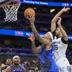 M&atilde;ozinha atinge melhor marca na NBA em derrota dos Grizzlies