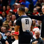 NBA: T&eacute;cnico dos 76ers avan&ccedil;a na arbitragem ap&oacute;s derrota para os Clippers