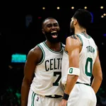 Pintou o campe&atilde;o? Celtics igualam marca do ano de seu &uacute;ltimo t&iacute;tulo da NBA
