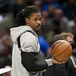 NBA: Com Ja Morant na torcida, Grizzlies d&aacute; show t&eacute;cnico contra os Mavericks