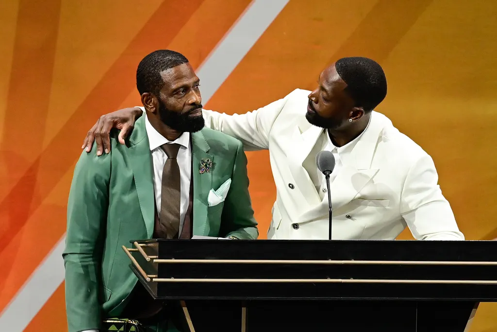 NBA: discurso de Dwyane Wade no Hall da Fama &eacute; marcado por emocionantes homenagens