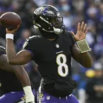 NFL: Lamar d&aacute; show, Ravens dominam os Dolphins e garantem a melhor campanha