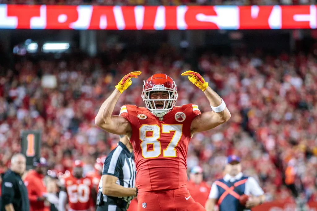 NFL: Com Taylor Swift no est&aacute;dio, Chiefs vencem Broncos no TNF
