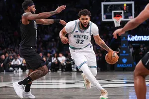 NBA: Karl-Anthony Towns garante vitória apertada dos Timberwolves sobre os Nets