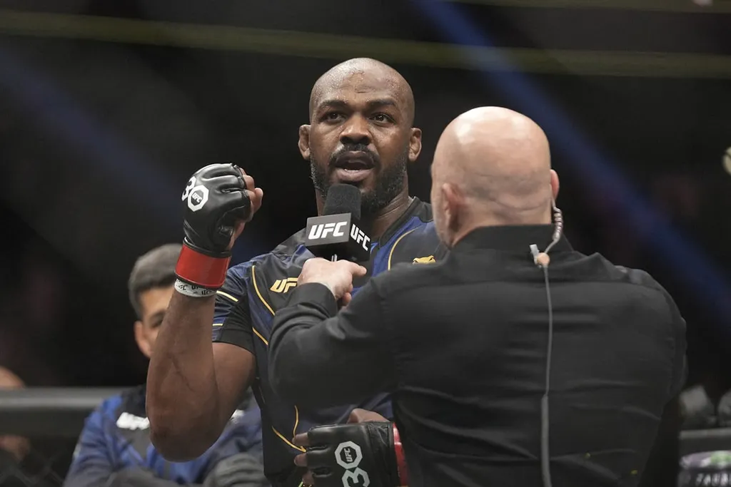 UFC: Jon Jones afirma que j&aacute; tem data certa para retorno&nbsp;ap&oacute;s&nbsp;les&atilde;o