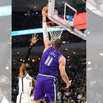 NBA: sem Giannis, Brook Lopez d&aacute; show em vit&oacute;ria do Bucks sobre o Nets