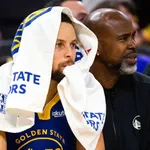 Ap&oacute;s derrota dos Warriors, Curry se recusa a ser poupado e rebate Steve Kerr