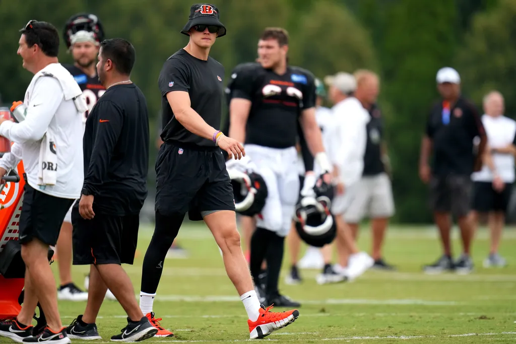 NFL: Joe Burrow volta aos treinos dos Bengals ap&oacute;s sofrer les&atilde;o em julho