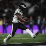 NFL no Brasil: Saquon Barkley, craque do jogo, se emociona com torcida brasileira