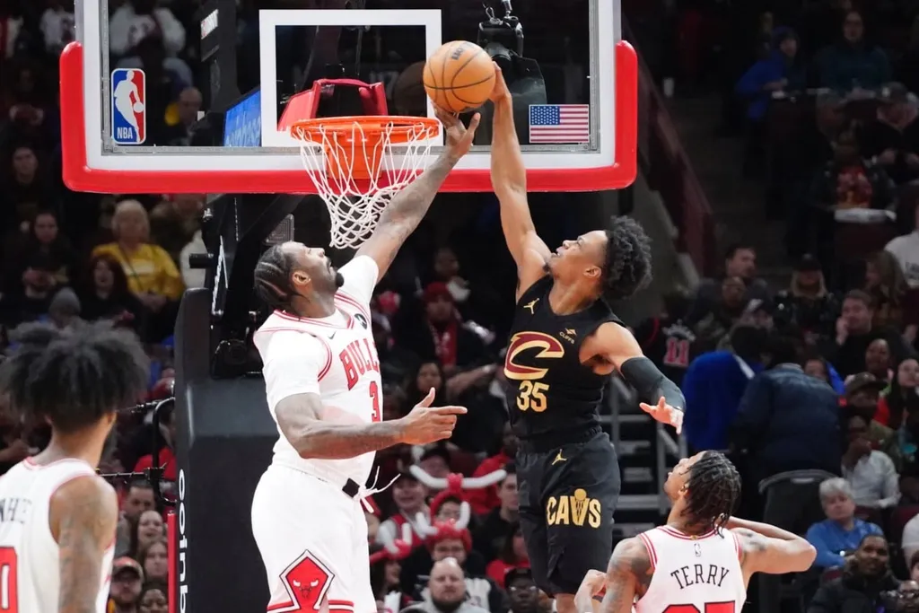 NBA: Festival de duplos-duplo dos Bulls em vit&oacute;ria impressionante contra os Cavs