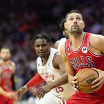 Imposs&iacute;vel? Vucevic teve m&eacute;dias id&ecirc;nticas pelo 2&ordm; ano seguido na NBA