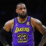 LeBron reclama de arbitragem da NBA e exp&otilde;e machucado: &lsquo;Desisto&hellip;&rsquo;