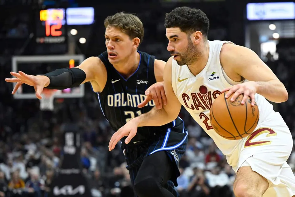 NBA Playoffs: Donovan Mitchell d&aacute; show e Cavs largam na frente contra o Magic