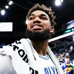 NBA: Destaque dos Wolves sofre les&atilde;o no joelho e est&aacute; fora por tempo indeterminado