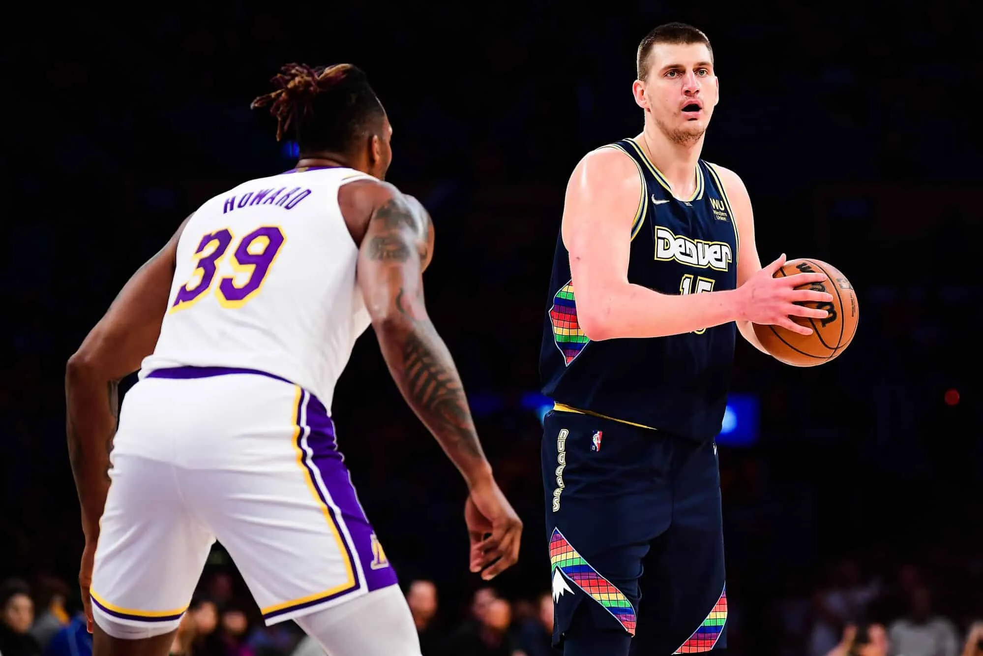 Dwight Howard e Nikola Jokic, em 2022 (Foto: Icon Sports)