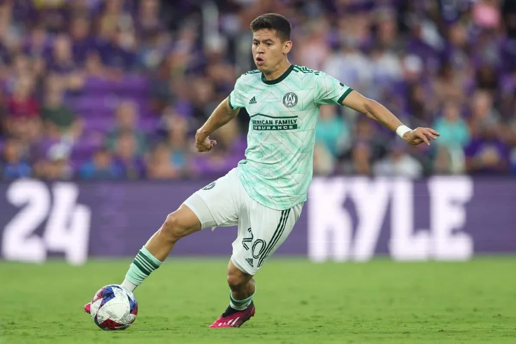 Clube brasileiro acerta contrata&ccedil;&atilde;o de Matheus Rosseto, do Atlanta United
