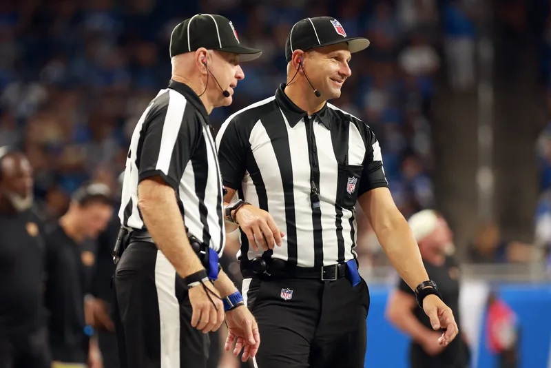 [NFL] Liga suspende os &aacute;rbitros Jeff Seeman e Adrian Hill por conduta em campo